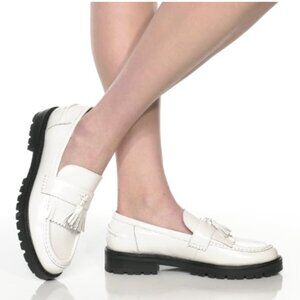 NEW  Steve Madden Minka  Leather Loafer Fringe Tassel In Eggnog / Cream 8